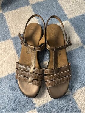 SAS Women's Brown T-Strap Slingback Sandals